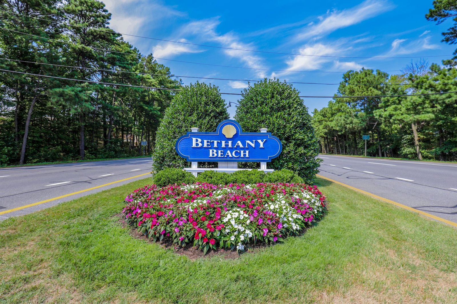 Entrance view of Bethany Beach Delaware